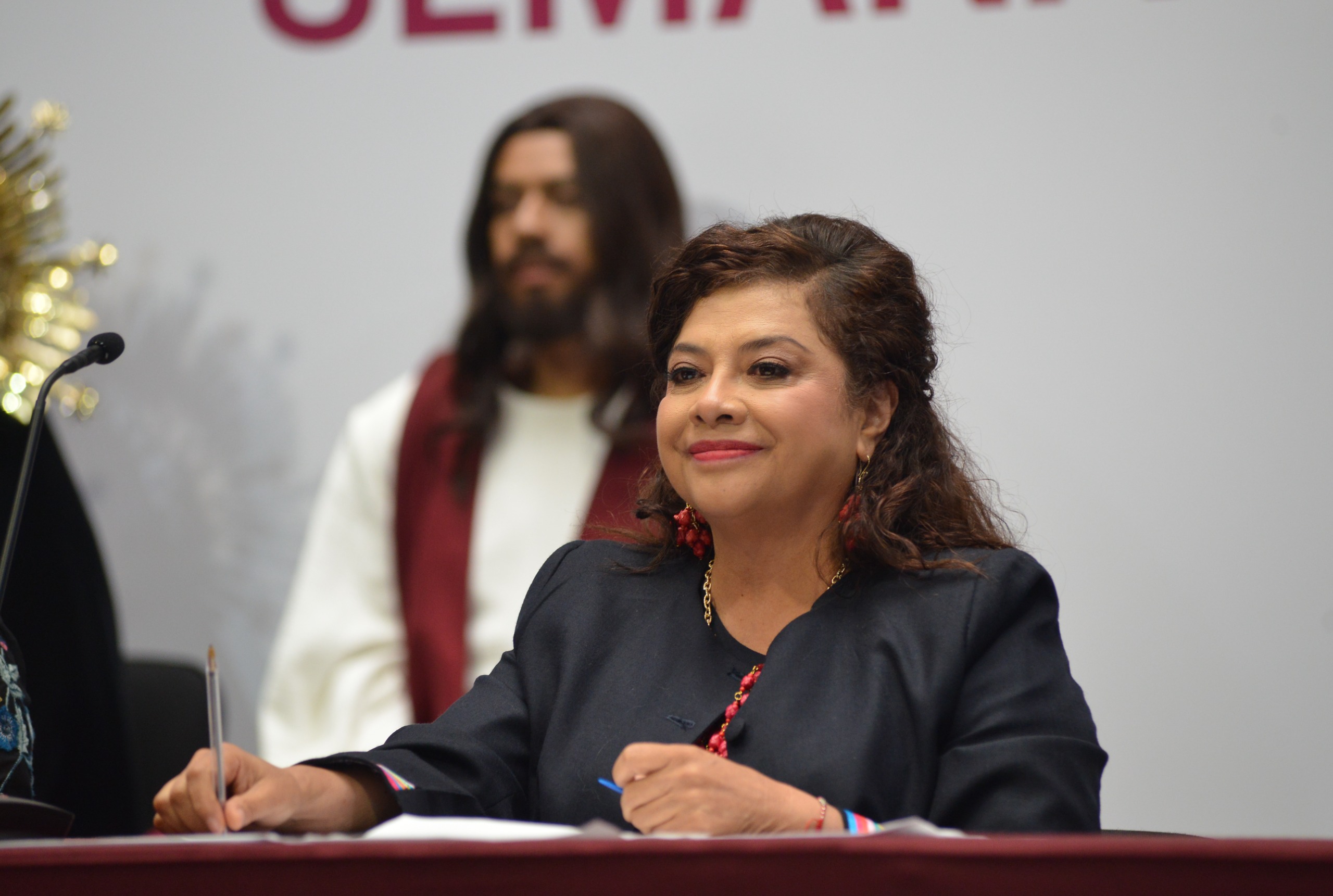 67f58bf1cf076299005689