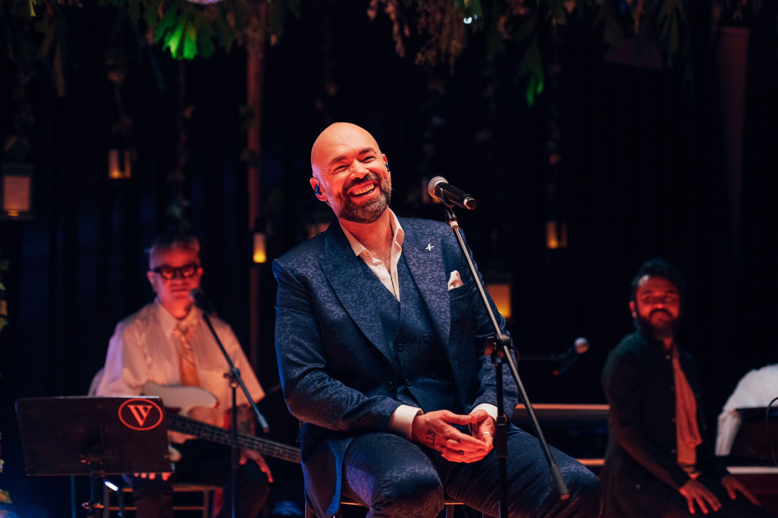 1. SANTIAGO CRUZ _ CRÉDITO ANDRÉS ALVARADO