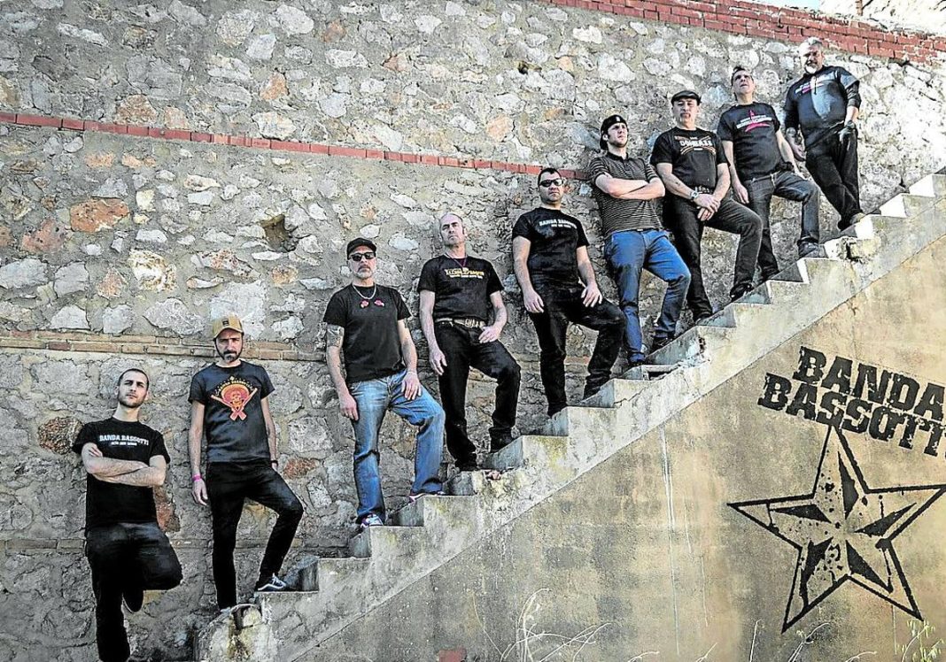 BANDA BASSOTTI FOTO2