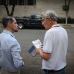 Ricardo Oropeza Bueno recorre el Jardín del Arte y dialoga con la ciudadanía