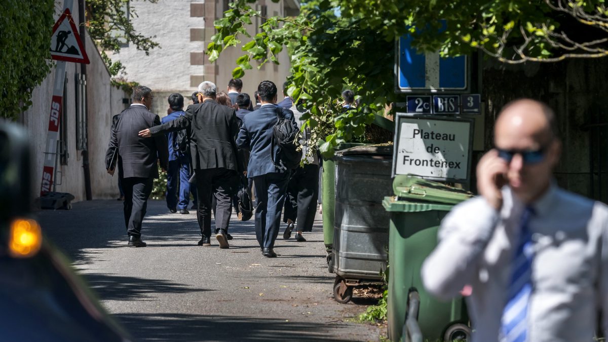 funcionarios-de-ee.-uu.-y-china-negocian-en-suiza-buscan-bajar-la-tension-a-la-guerra-comercial-105831