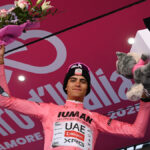 isaac-del-toro-celebrando-095919