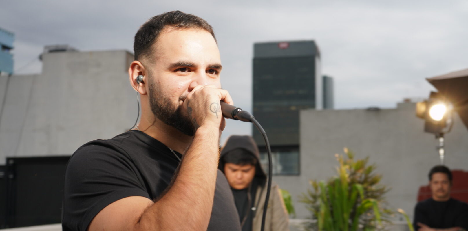 TAYLOR DIAZ PLAYHAUS FOTO1