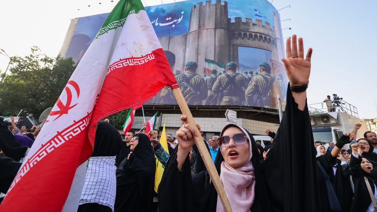 iran-asegura-haber-forzado-a-israel-a-aceptar-su-derrota-y-asegura-que-respondera-solo-si-lo-ataca-042642