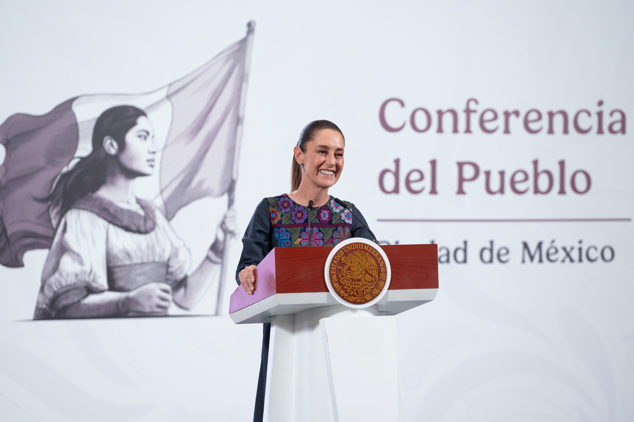 110925 CSP CONFERENCIA MATUTINA (1)