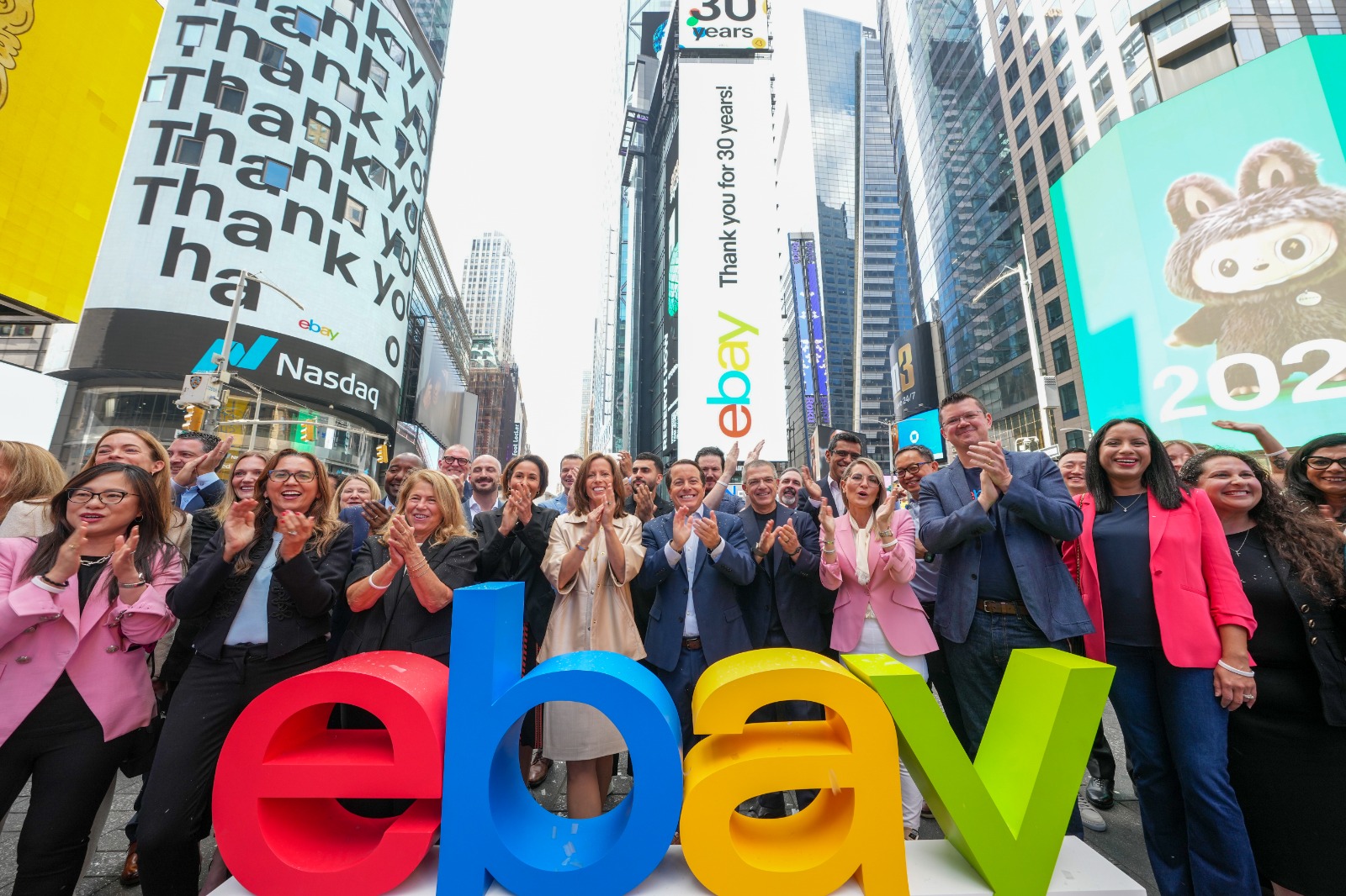 eBay celebra 30 años de innovación- de ícono cultural a plataforma impulsada por inteligencia artificial