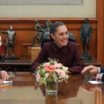sheinbaum-se-reune-con-historiador-niall-ferguson-en-palacio-nacional_13_1000x428