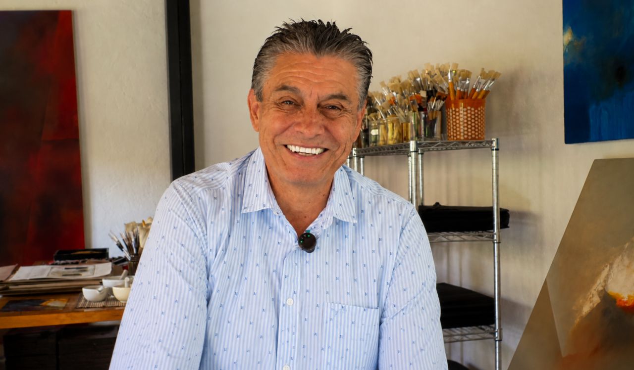 Después de 50 años de pintar, José Luis Bustamante cambia el lenguaje