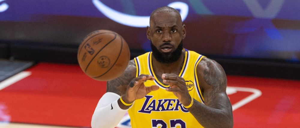 lebron-james-listo-para-arrancar-con-los-76ers_13_1000x428
